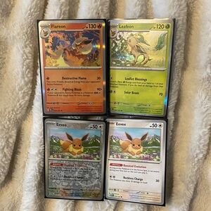 Pokémon Prismatic Evolutions 4 Pack Flareon, Leafeon, Eevee